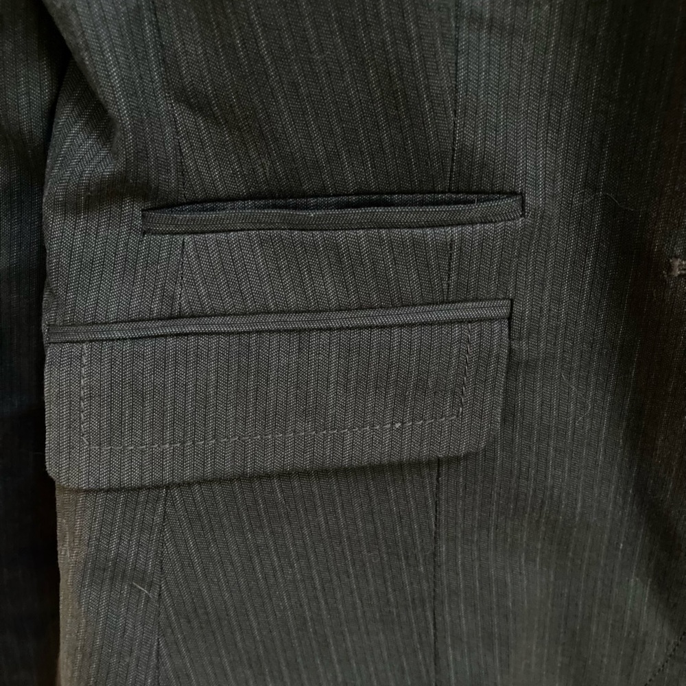 🌷3/$25🌷 GAP Gray Suit Jacket/Blazer with spandex for more tailored fit - Picture 15 of 16